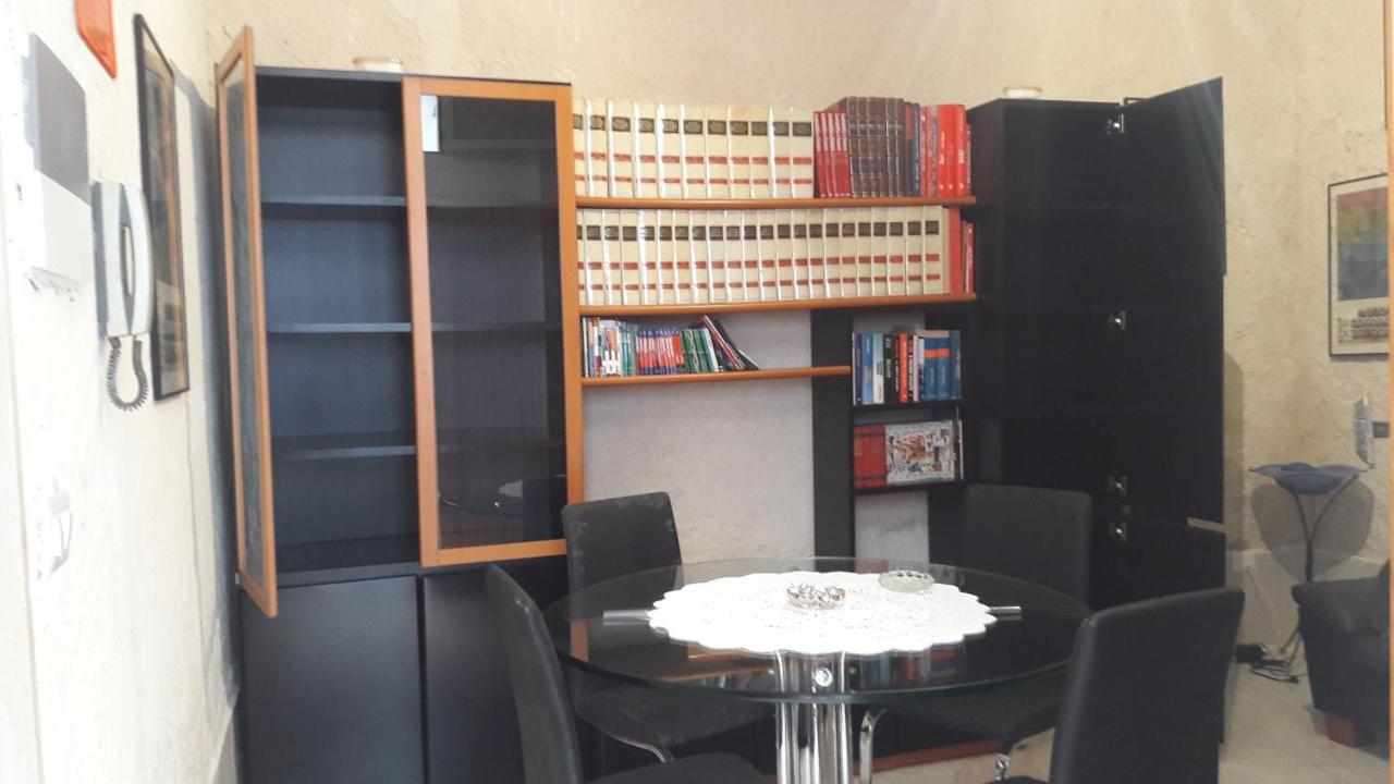 Mia Apartment Bari Bagian luar foto