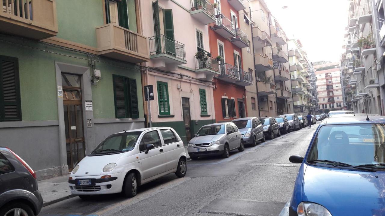 Mia Apartment Bari Bagian luar foto